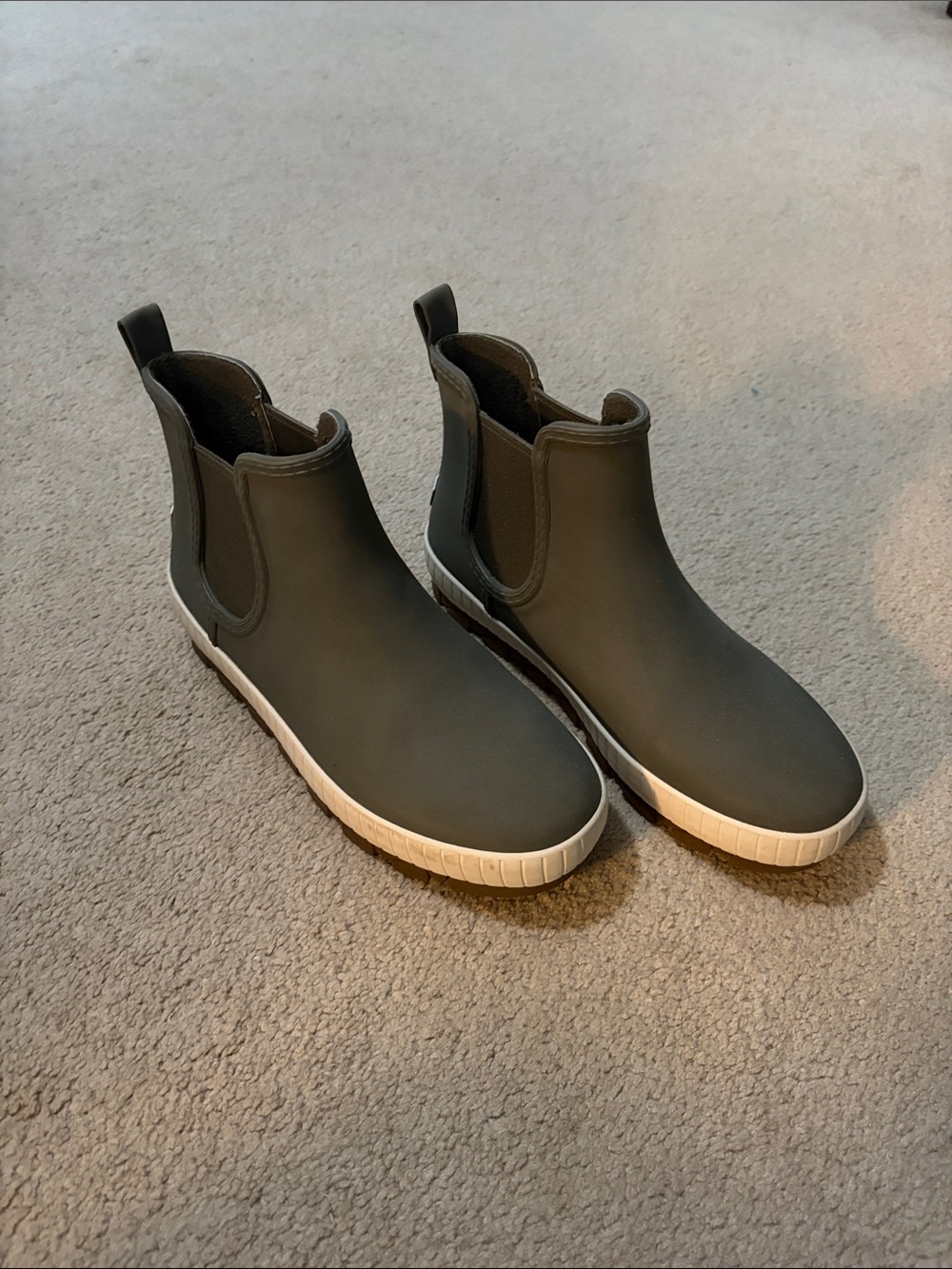 Sperry rain boots